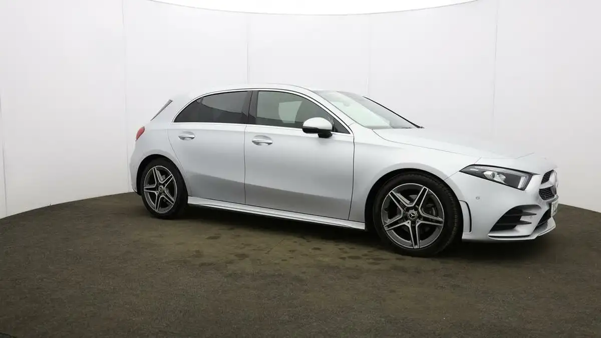 2020-mercedes-benz-a-class-13-a200-amg-line-premium-hatchback-5d-7g-dct-big-40