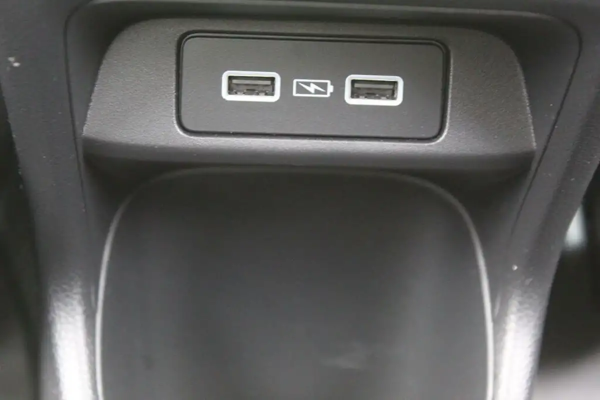 2022-honda-hr-v-15-i-mmd-advance-style-big-24