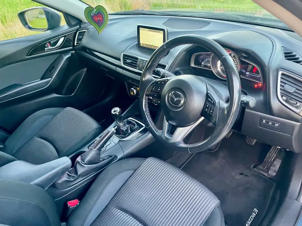 2014-mazda-mazda3-20-se-l-nav-hatchback-5d-big-27