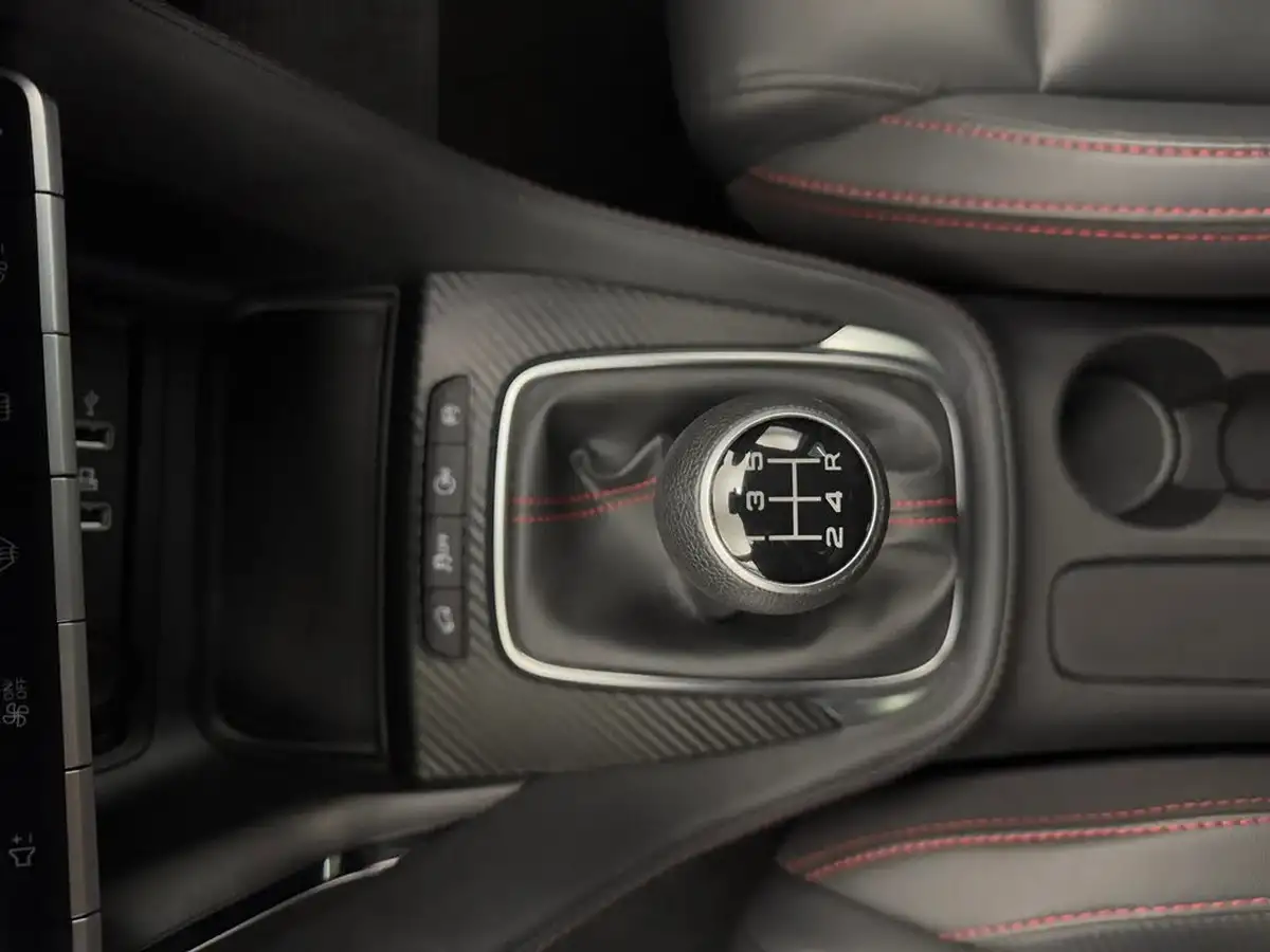 2024-mg-zs-suv-15-vti-tech-exclusive-big-14