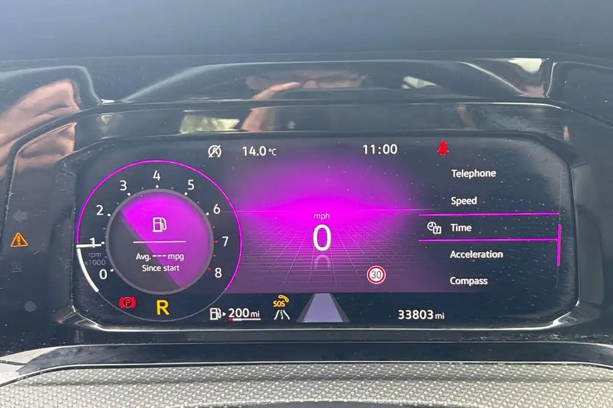 2022-volkswagen-golf-15-etsi-r-line-150ps-hatchback-big-56