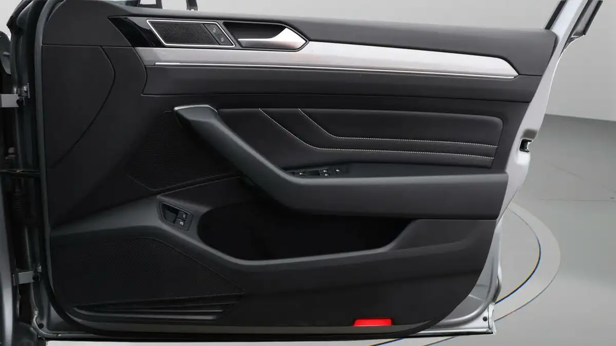2020-volkswagen-passat-14-tsi-gte-estate-5d-big-14