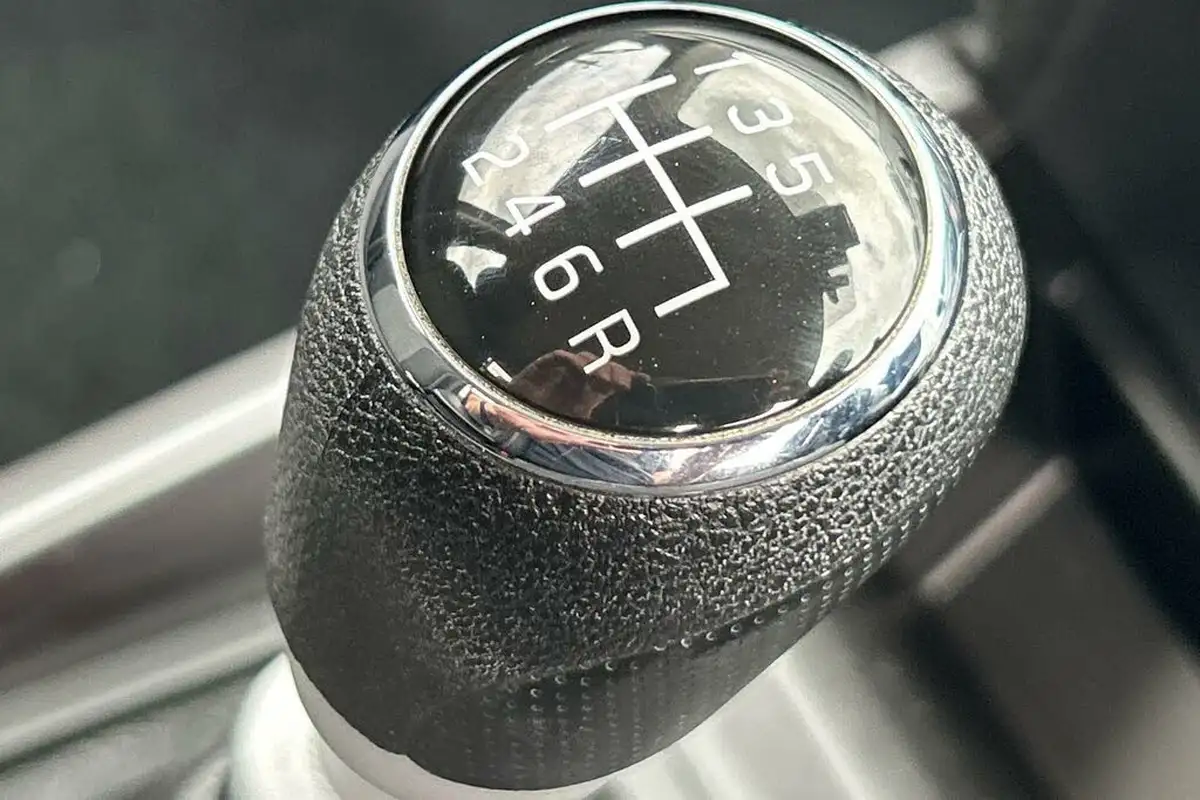2021-suzuki-vitara-14-boosterjet-sz4-big-8