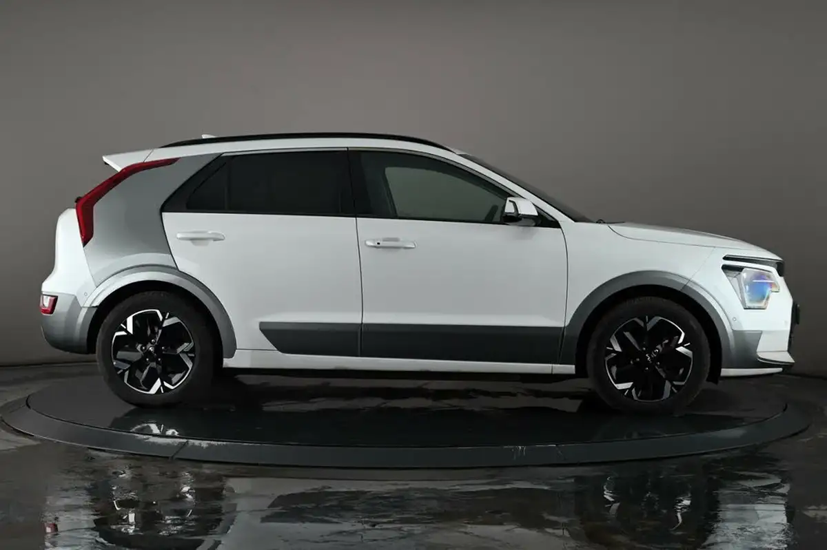 2022-kia-niro-ev-e-4-big-2