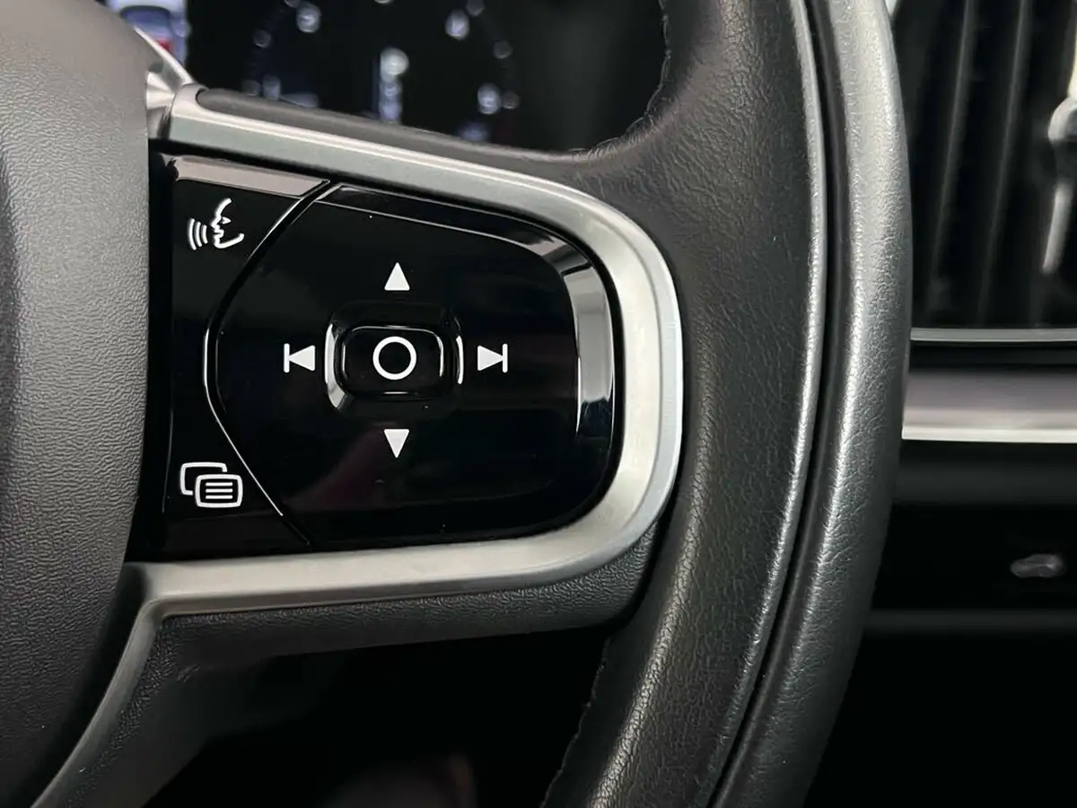 2019-volvo-v60-20td-d4-momentum-plus-geartronic-big-19