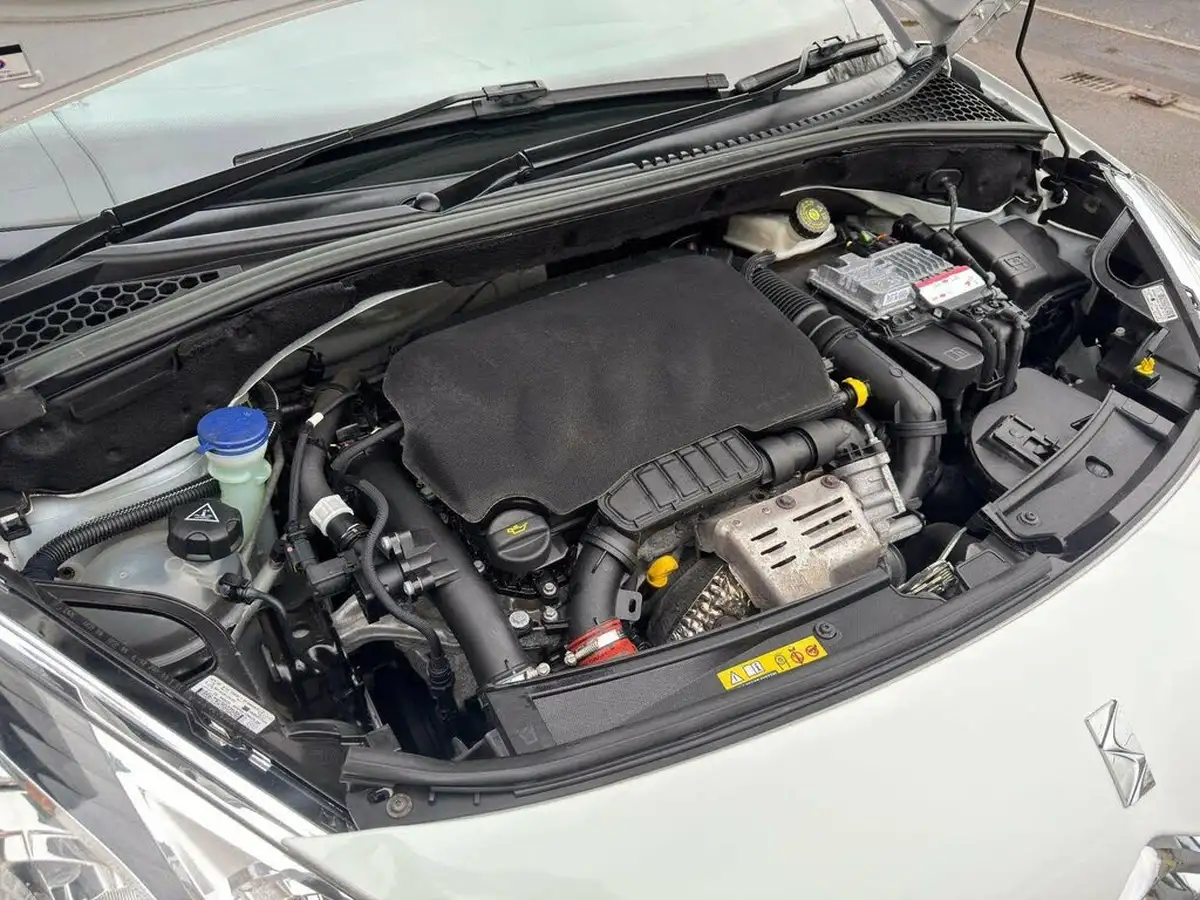 2015-citroen-ds3-12-dstyle-plus-big-22