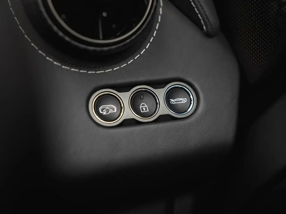 2020-mclaren-720s-40-720bhp-coupe-dct-big-34