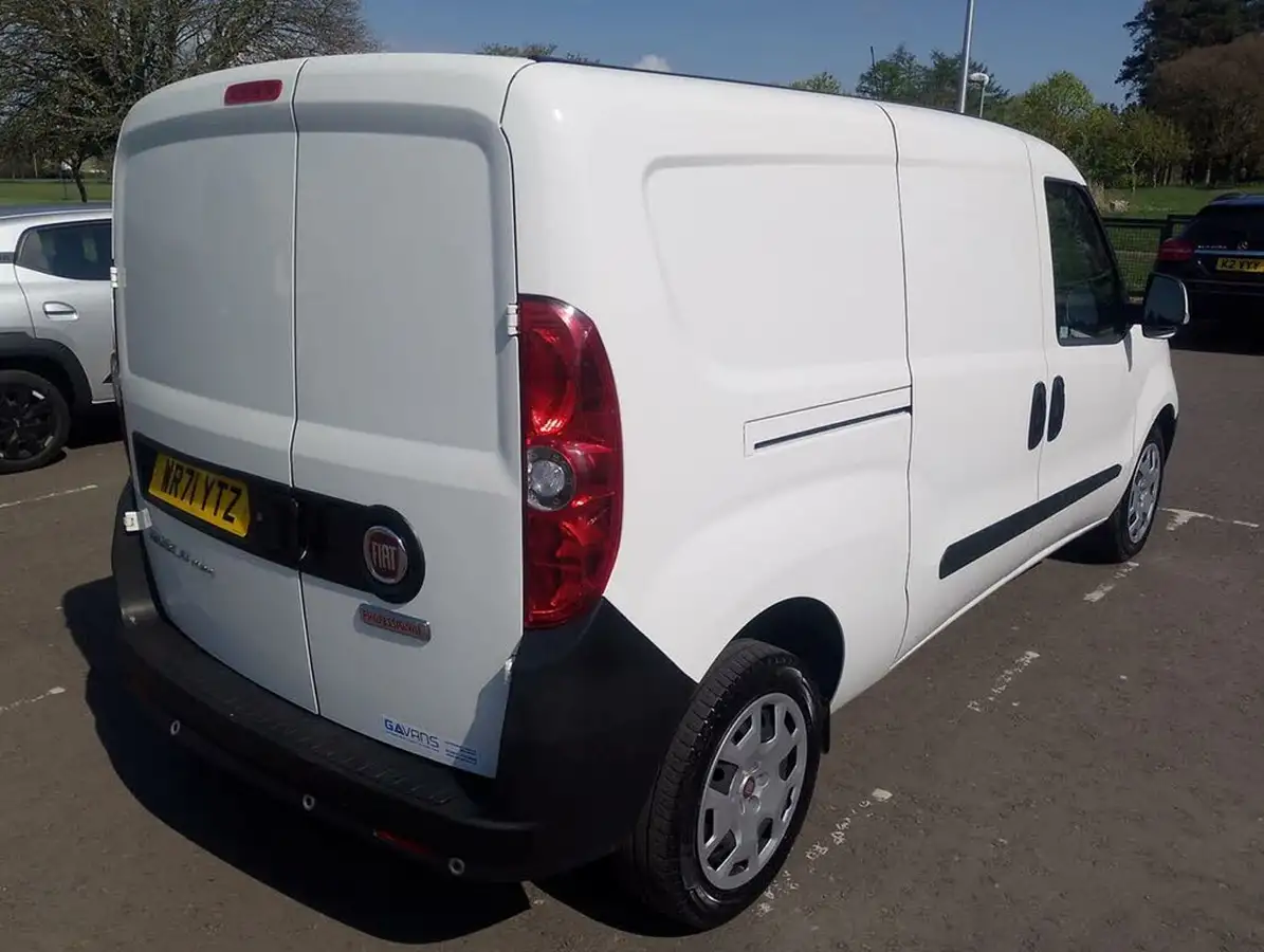 2021-fiat-doblo-cargo-16td-l2h1-maxi-tecnico-105bhpeu6dt-panel-van-big-6