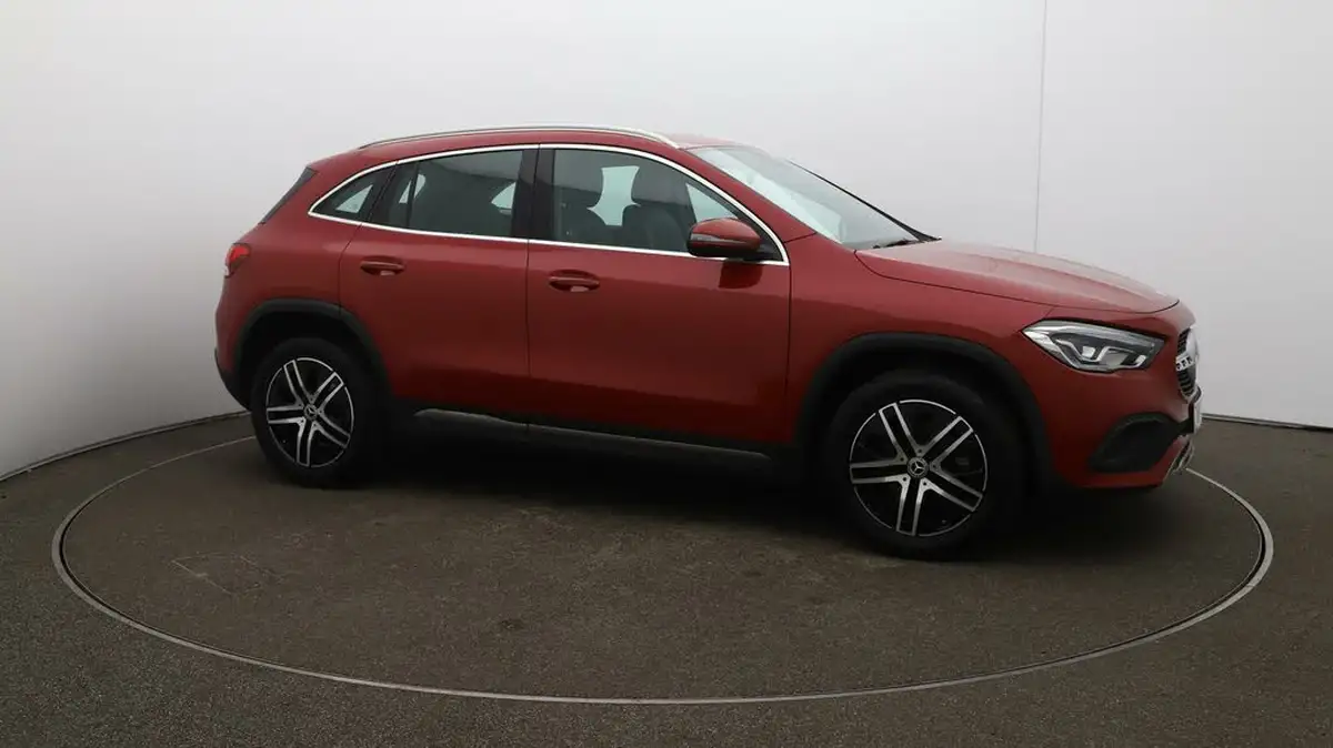 2022-mercedes-benz-gla-class-13-gla-200-sport-big-38