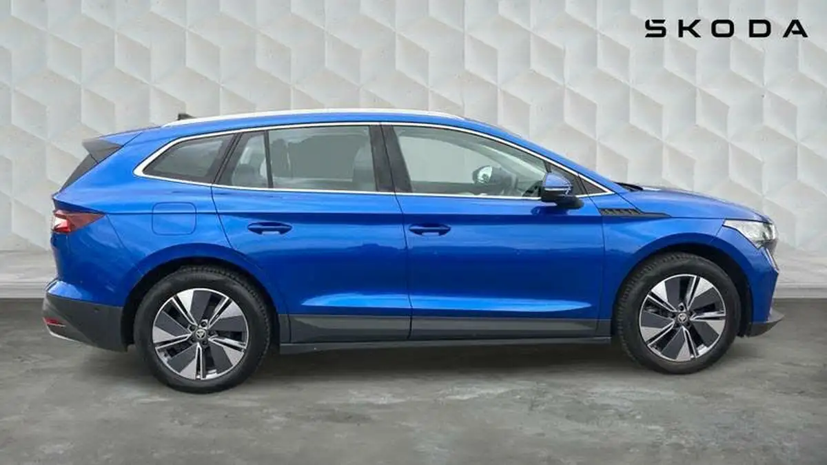 2022-skoda-enyaq-e-80-82-kwh-big-3
