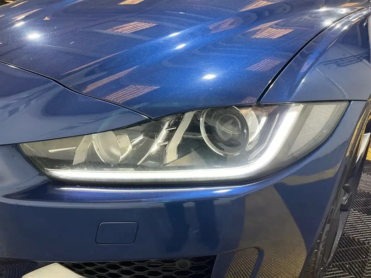 2016-jaguar-xe-20d-r-sport-180ps-auto-big-11