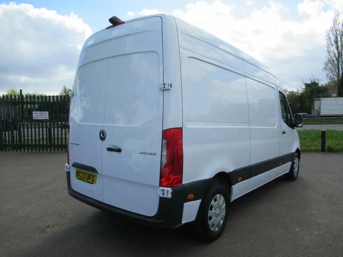 2023-mercedes-benz-sprinter-20cdi-315-l2h1-premium-big-10