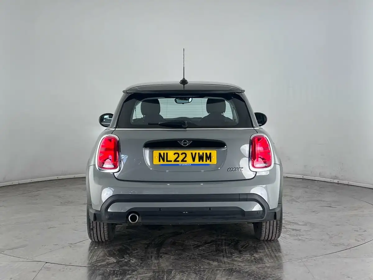 2022-mini-cooper-15-cooper-classic-hatchback-3d-big-6