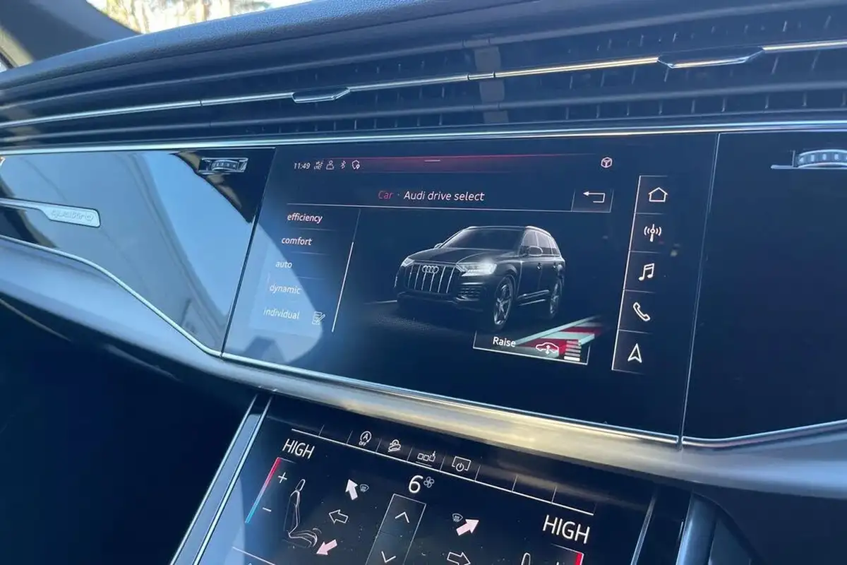2020-audi-sq7-40tdi-big-42