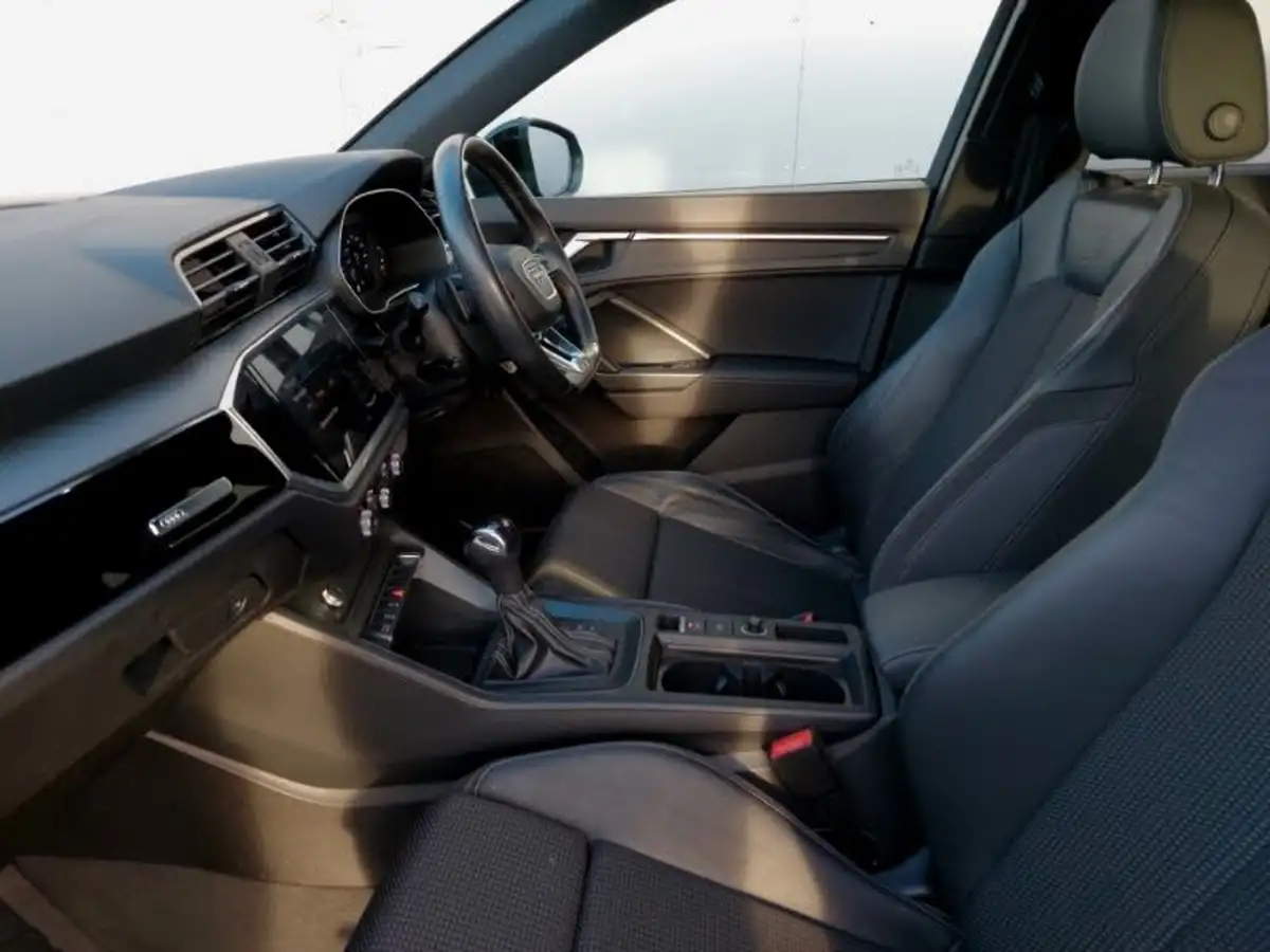 2022-audi-q3-15-35-tfsi-black-edition-codcomfort-sound-pack-station-wagon-big-4