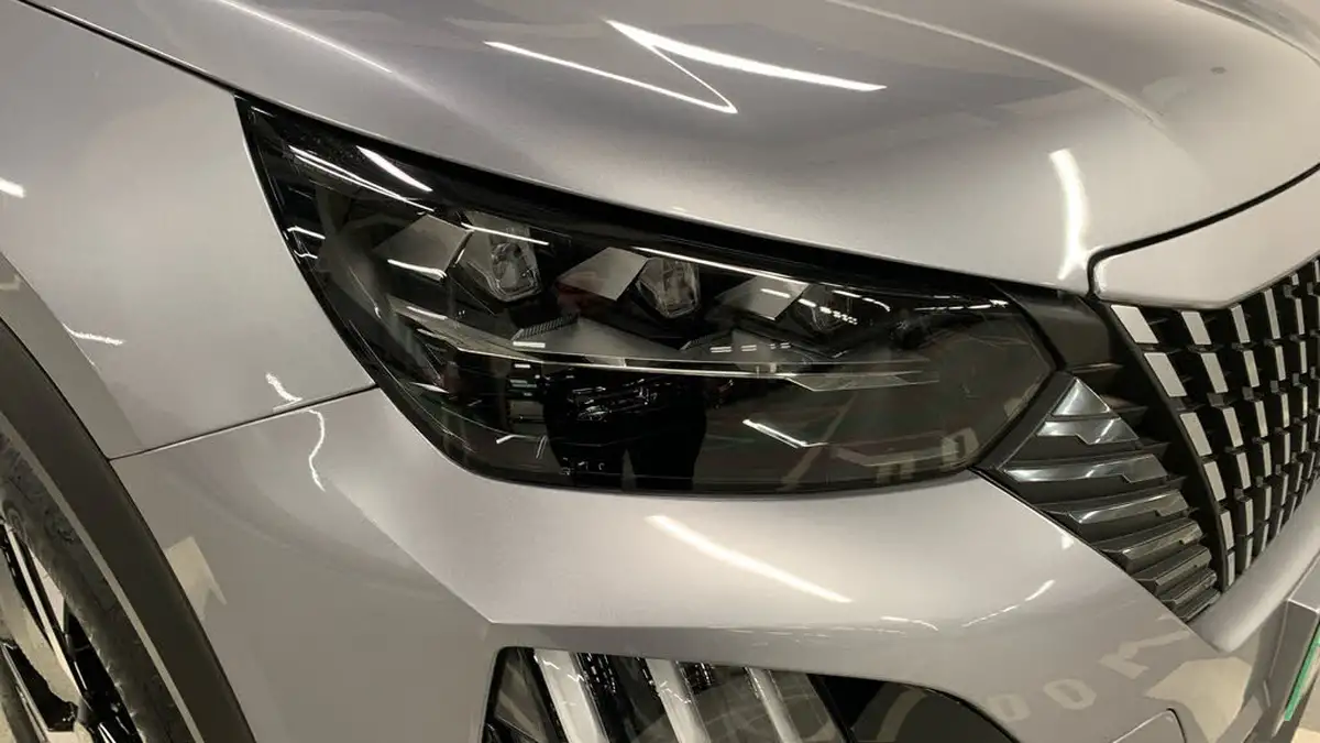 2024-peugeot-2008-suv-e-gt-136ps-50kwh-big-44