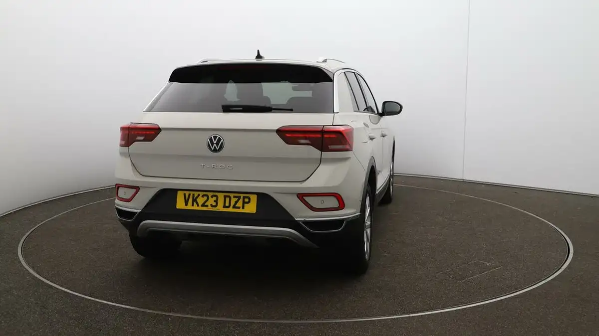 2023-volkswagen-t-roc-15-tsi-style-hatchback-5d-big-49