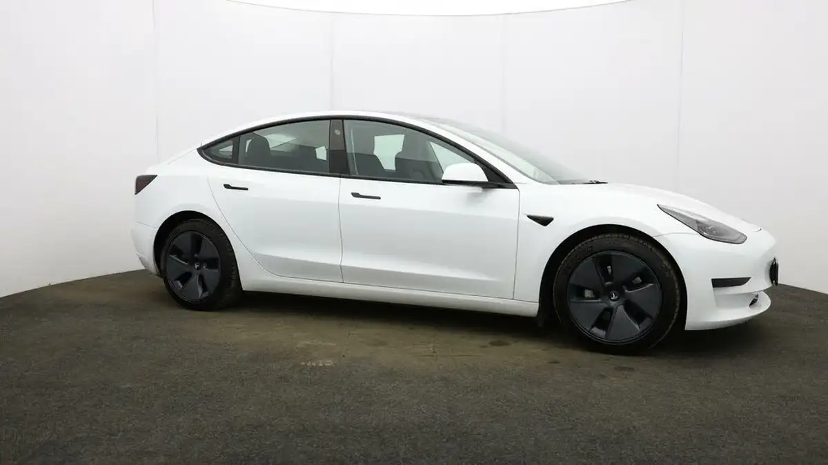 2021-tesla-model-3-e-standard-plus-big-42