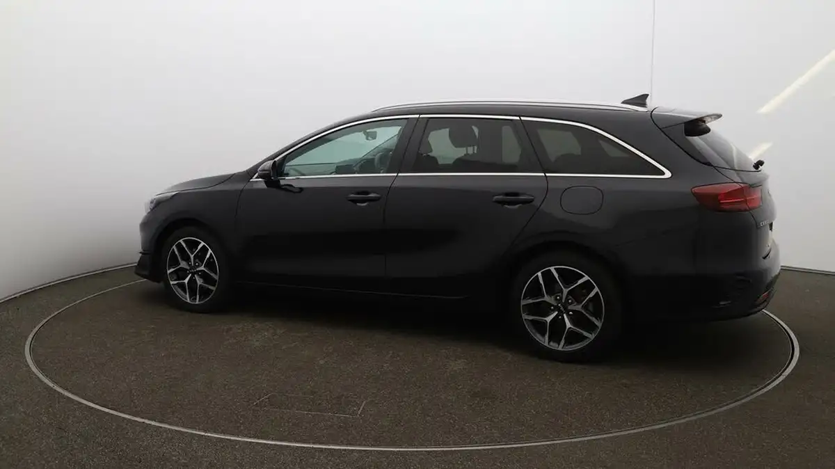 2022-kia-ceed-15-t-gdi-3-sportswagon-big-38