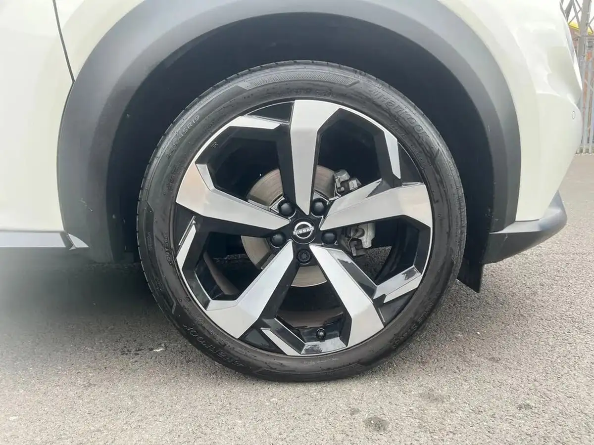 2023-nissan-juke-10-dig-t-tekna-big-7