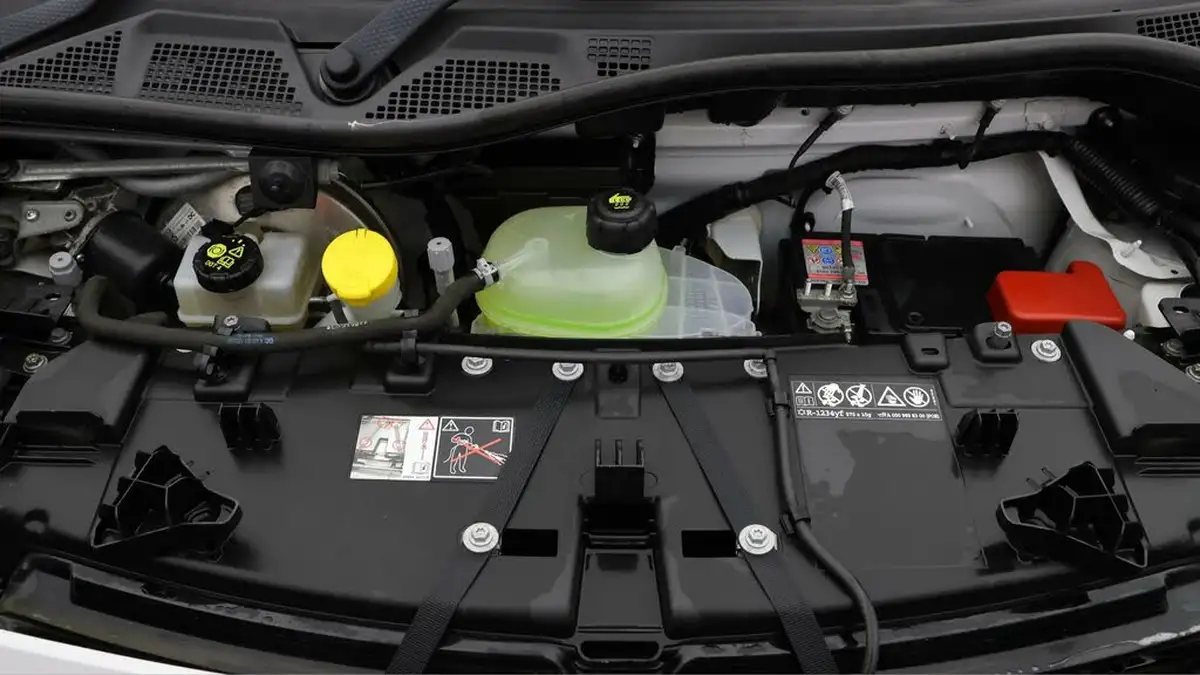 2018-smart-fortwo-e-prime-premium-plus-coupe-big-18