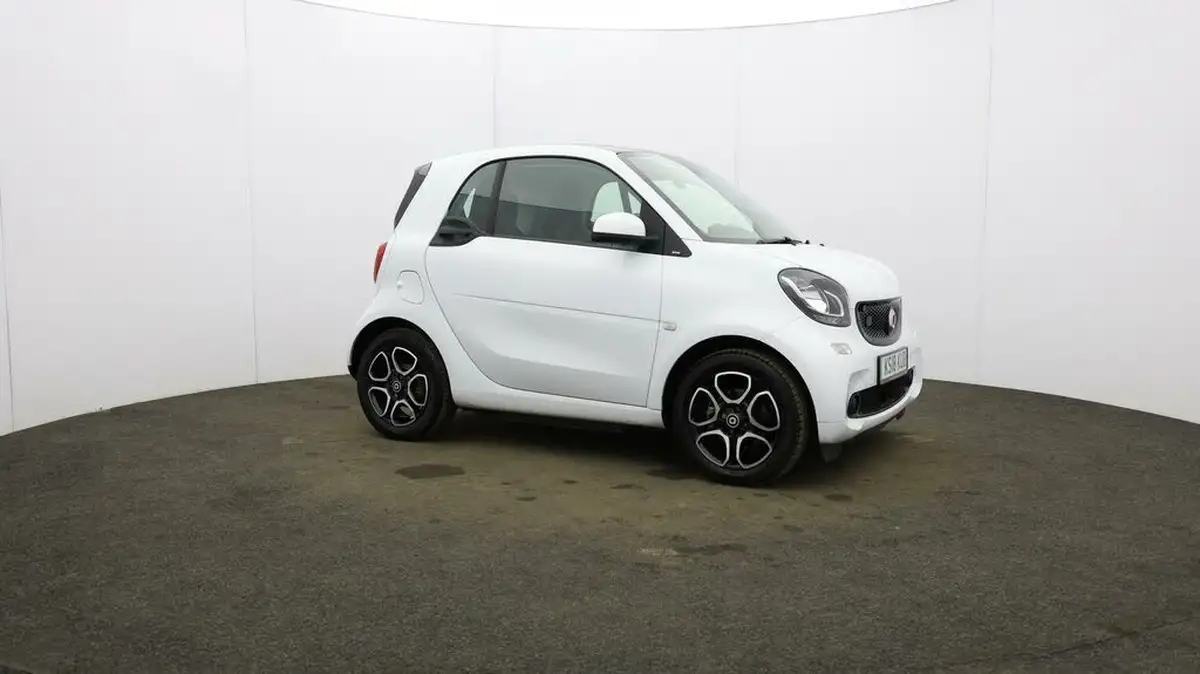 2018-smart-fortwo-e-prime-premium-plus-coupe-big-39
