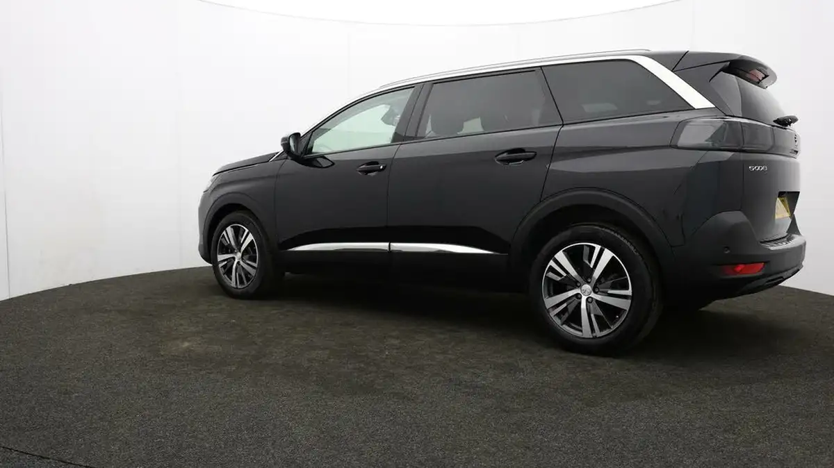 2021-peugeot-5008-suv-12-puretech-allure-big-67