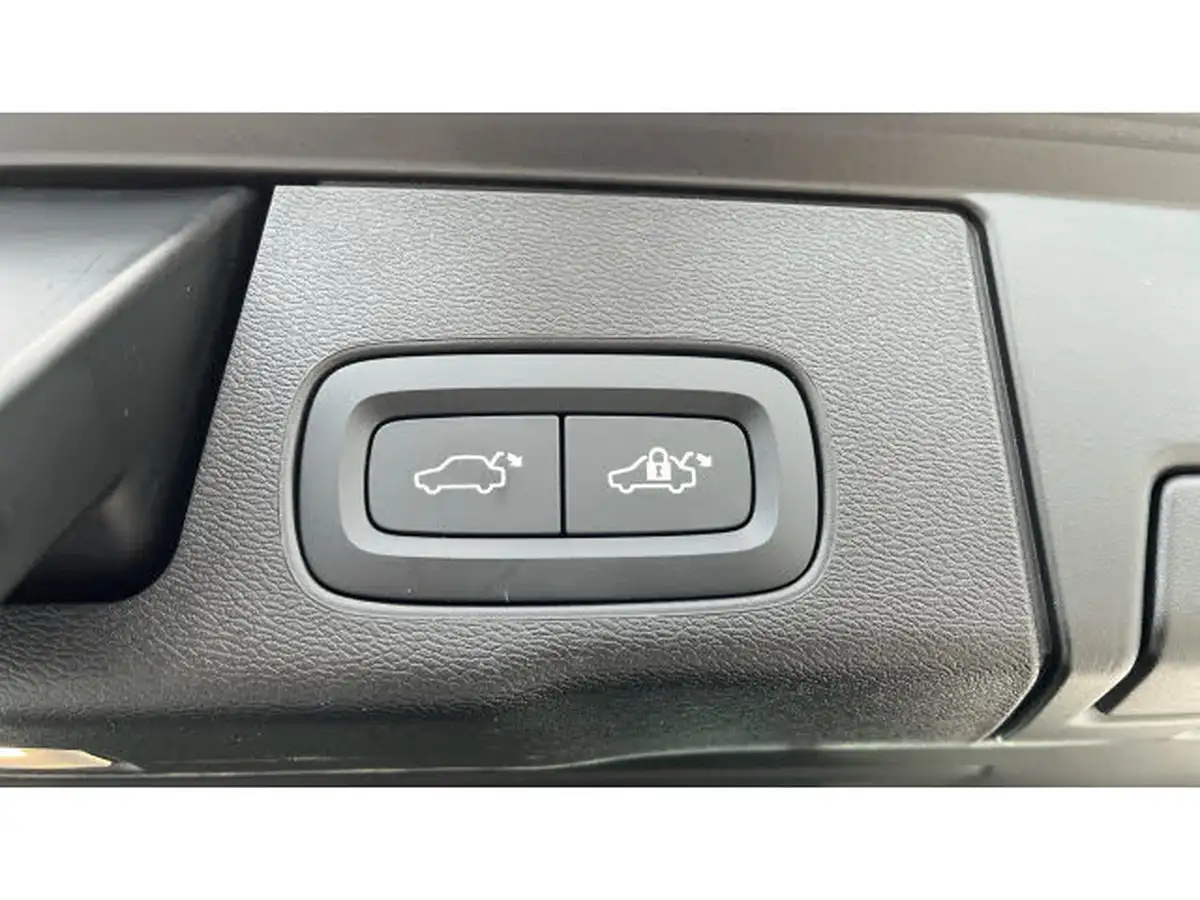 2023-volvo-xc60-20-b5-plus-big-35