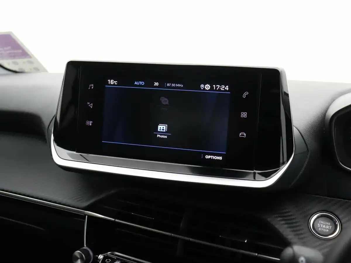 2023-peugeot-208-12-puretech-active-premium-100ps-eat8-big-18