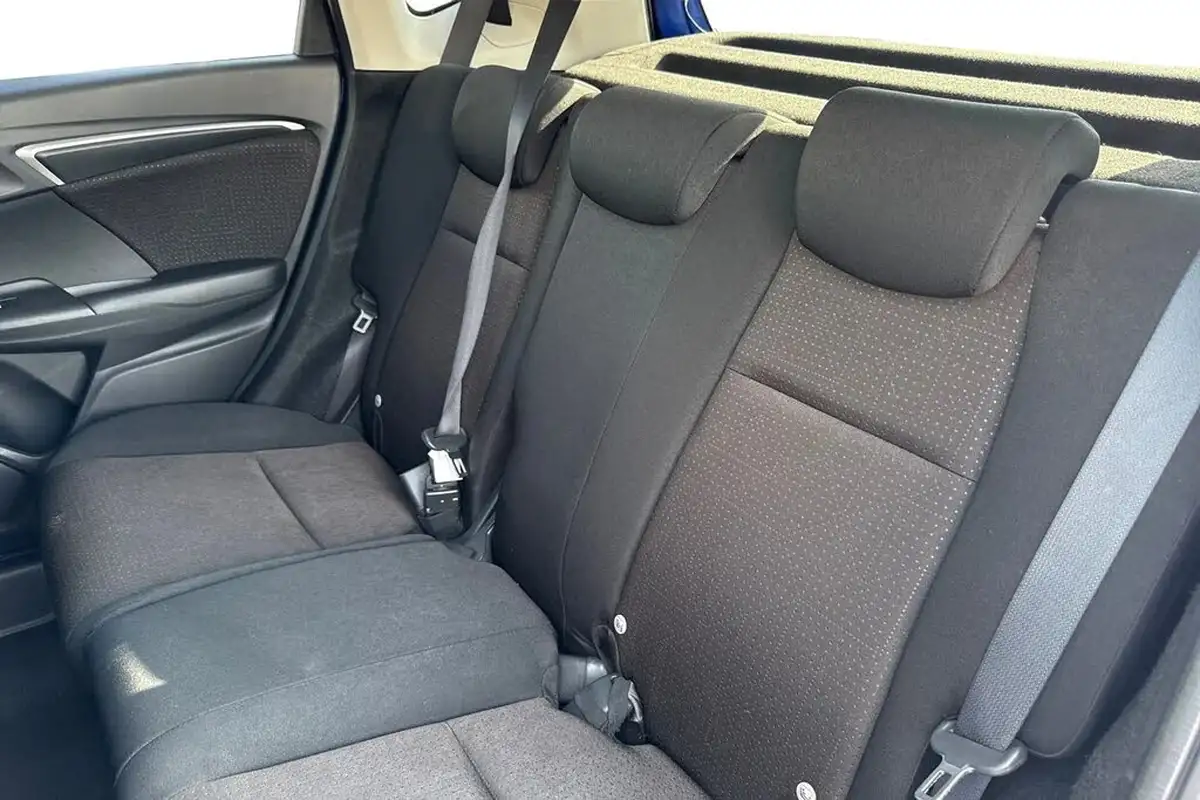 2017-honda-jazz-13-i-vtec-ex-big-17