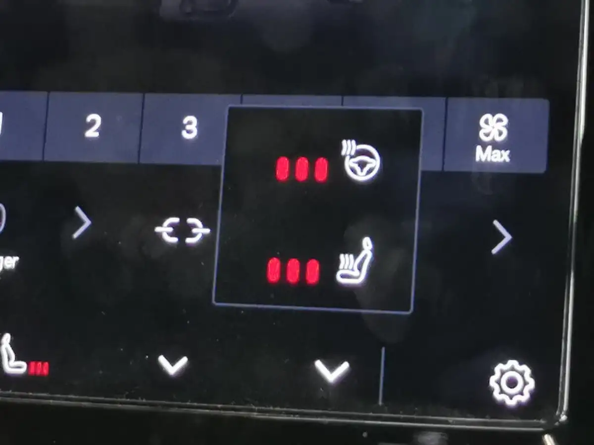 2022-volvo-c40-e-twin-recharge-pro-big-22