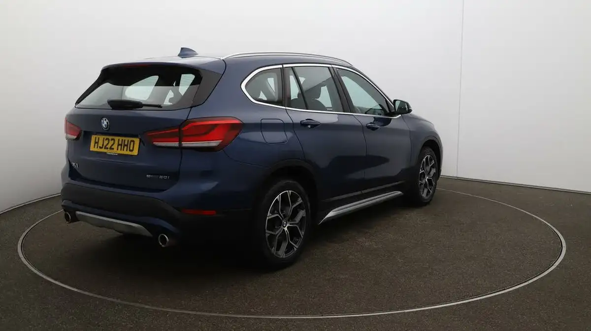 2022-bmw-x1-20-sdrive20i-xline-big-46
