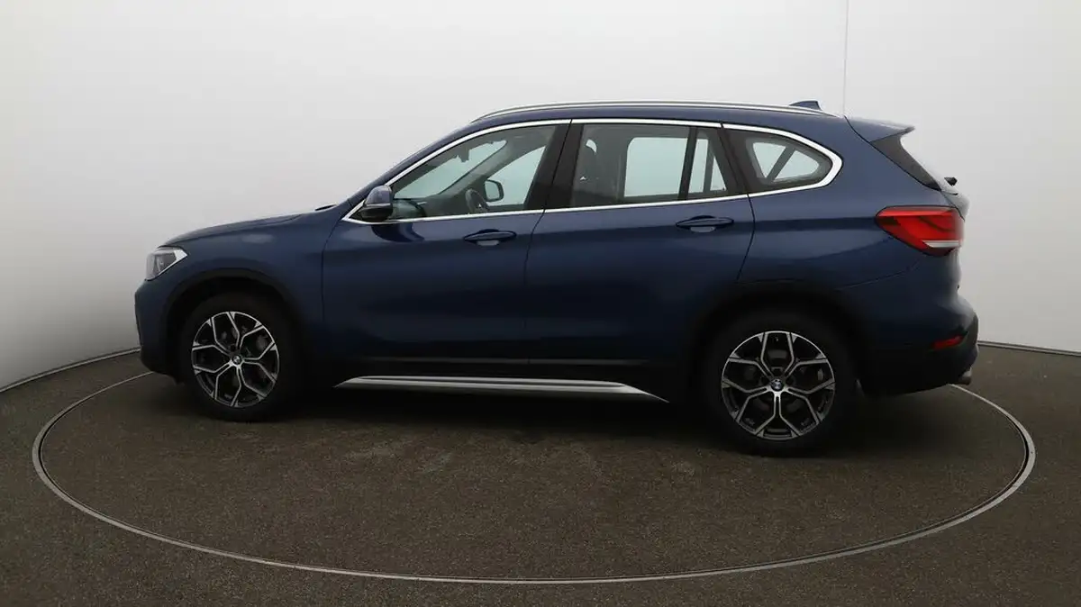 2022-bmw-x1-20-sdrive20i-xline-big-50
