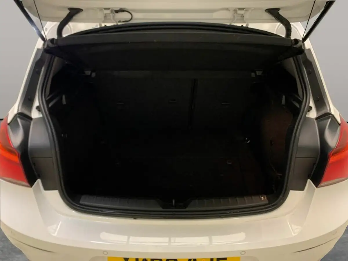 2019-bmw-1-series-15-118i-se-business-ss-5d-auto-big-33
