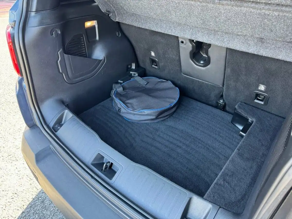 2020-jeep-renegade-13-gse-limited-phev-big-12