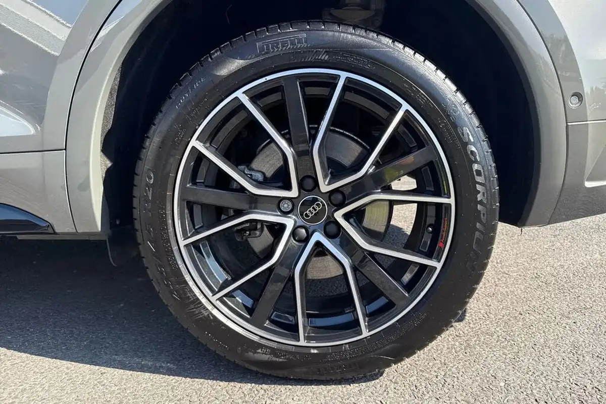 2024-audi-q5-20-45-tfsi-black-edition-station-wagon-big-11