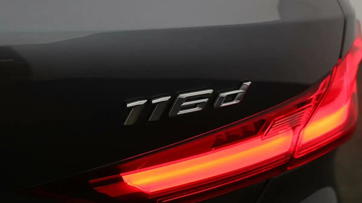 2020-bmw-1-series-15td-116d-m-sport-dct-big-19