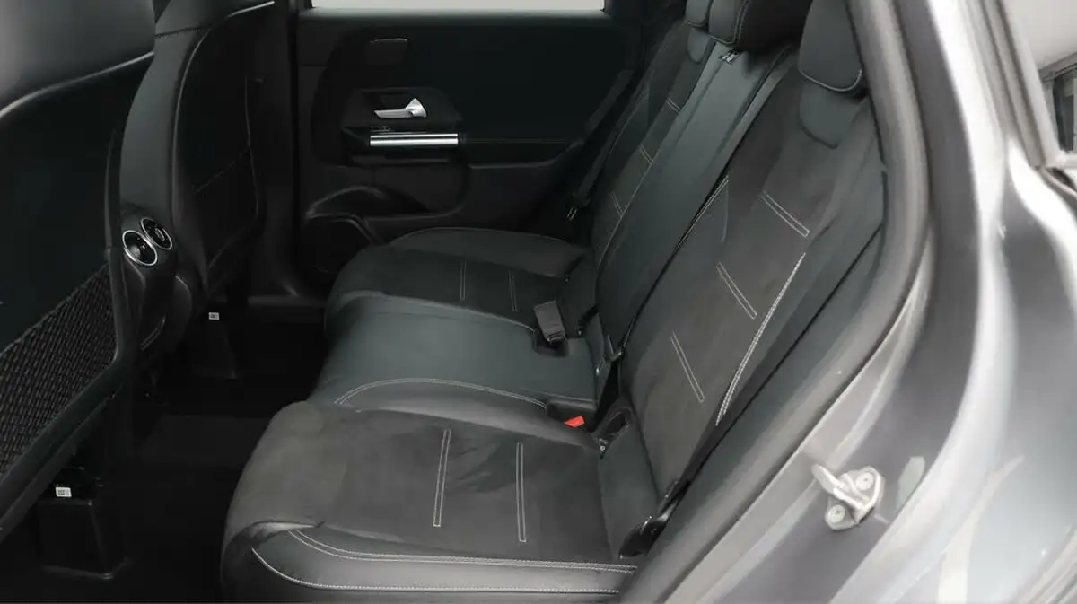 2021-mercedes-benz-b-class-13-b200-amg-line-premium-edition-big-16