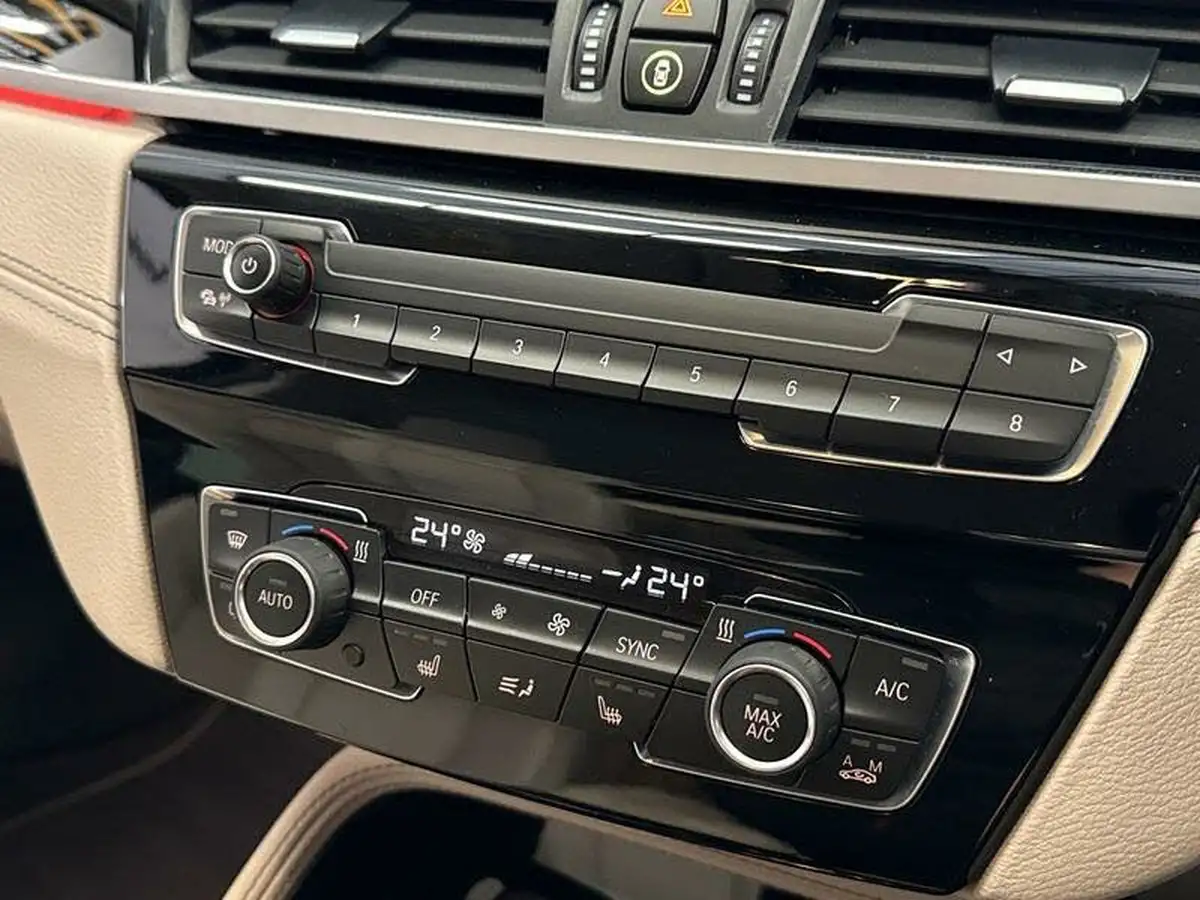 2021-bmw-x1-20-xdrive20i-xline-big-20