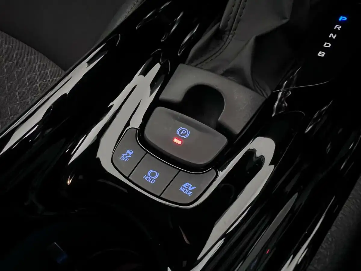 2023-toyota-c-hr-18-vvt-i-design-120bhp-big-32