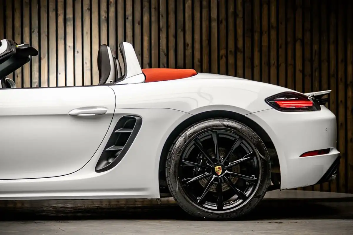 2020-porsche-boxster-718-20-boxster-pdk-big-18