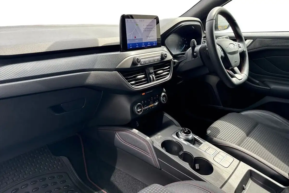 2019-ford-focus-20-st-line-x-estate-auto-big-14