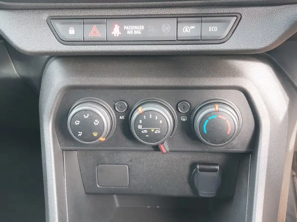 2023-dacia-sandero-10-tce-expression-90bhp-big-15