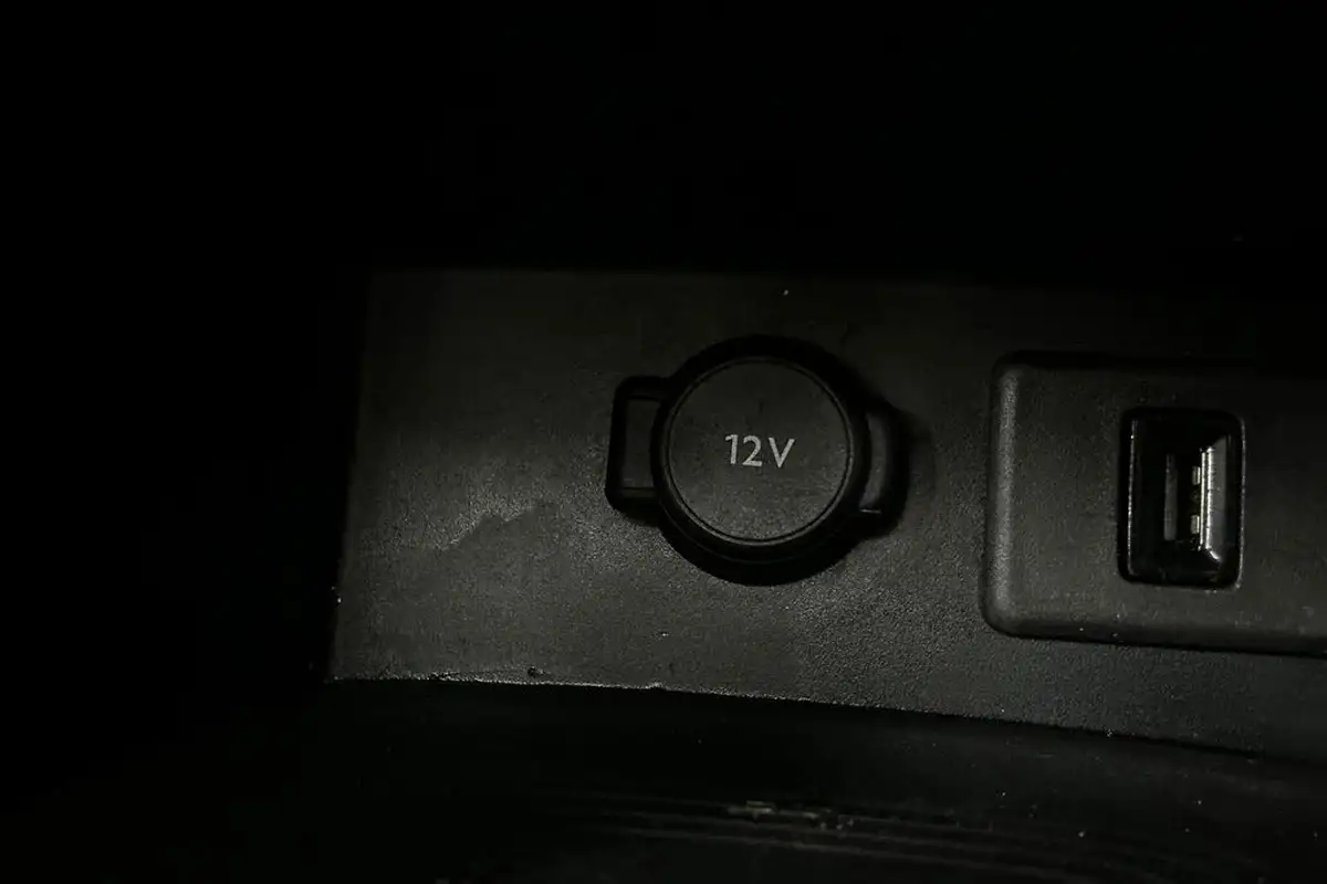 2019-vauxhall-grandland-x-12-elite-nav-big-20