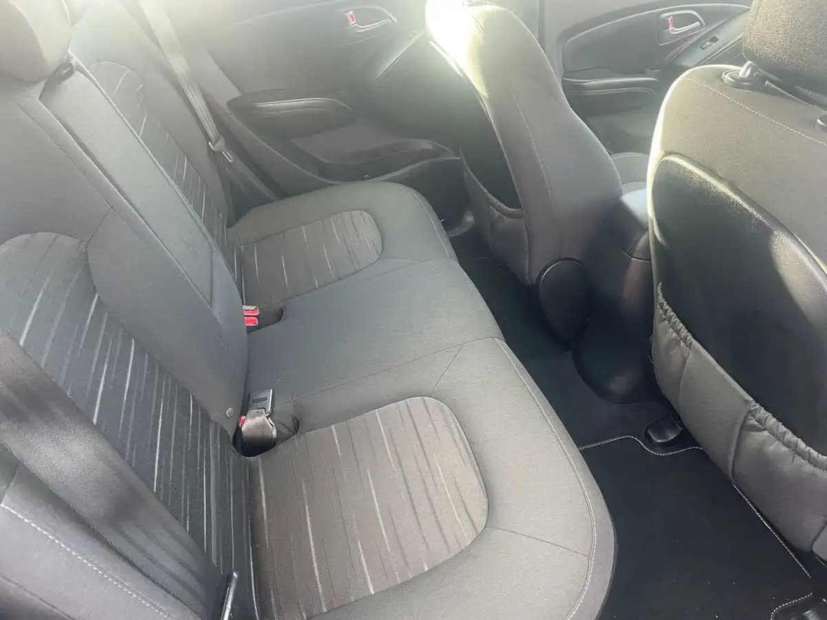 2014-hyundai-ix35-16-s-big-9