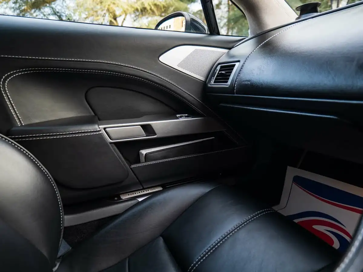 2012-aston-martin-rapide-s-v12-60-big-43