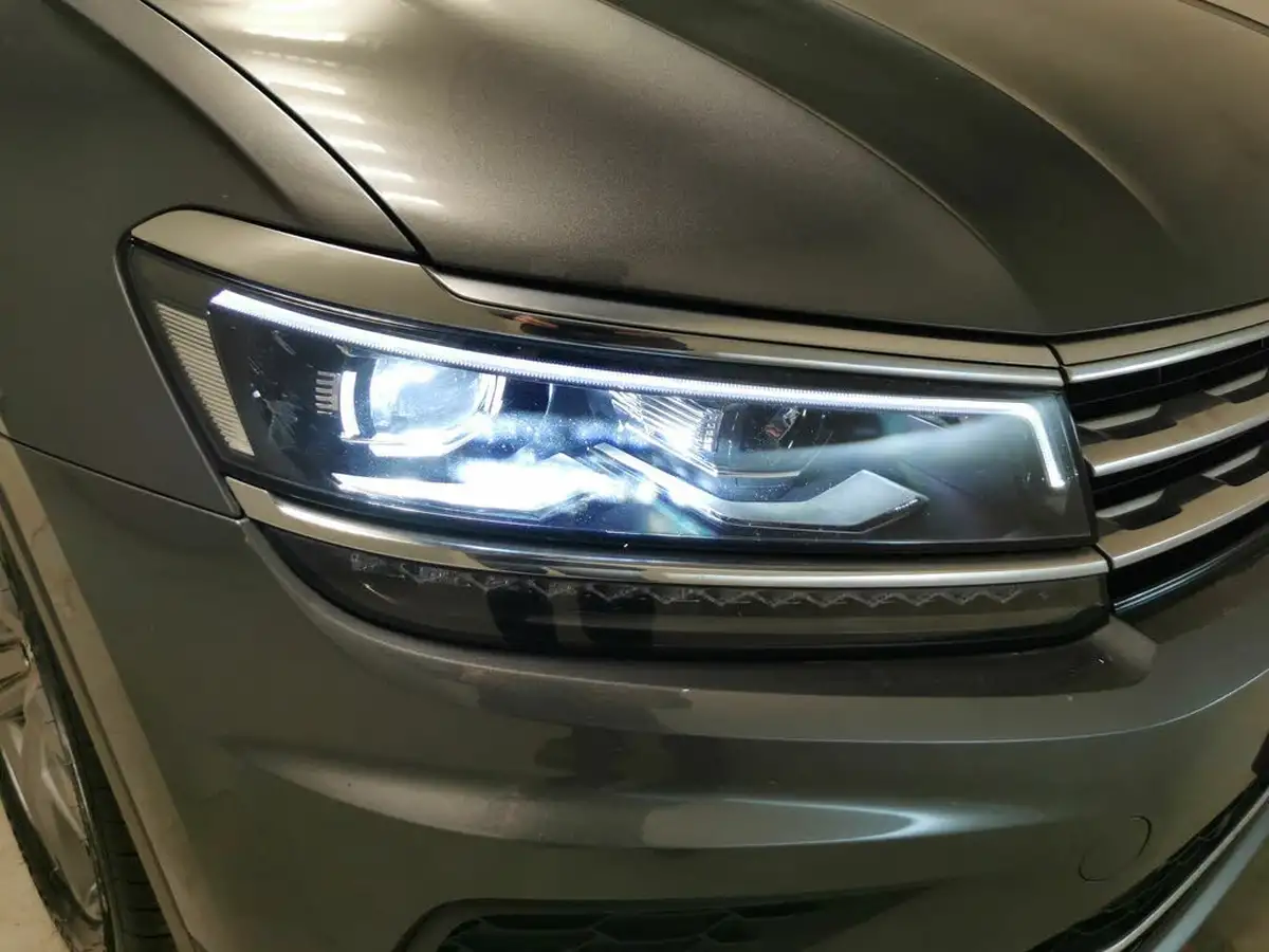 2020-volkswagen-tiguan-allspace-20bitdi-sel-big-5