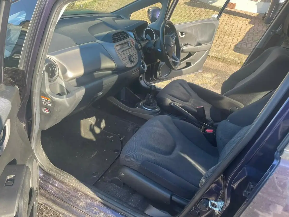 2009-honda-jazz-14-ex-big-9