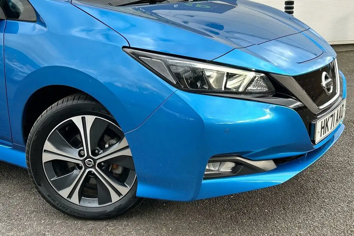 2021-nissan-leaf-e-n-connecta-big-21
