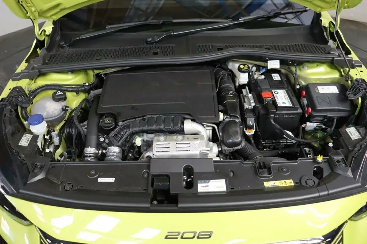 2024-peugeot-208-12-puretech-allure-big-15